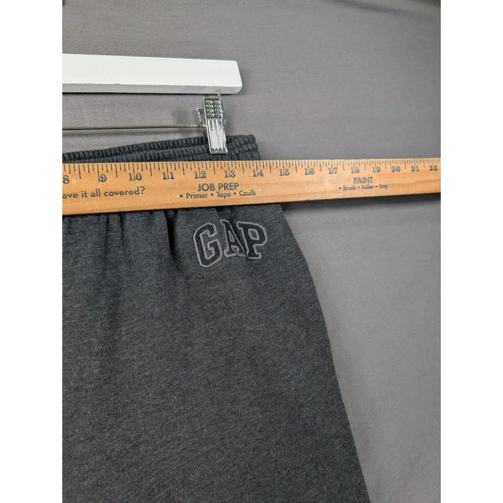 GAP mens charcoal